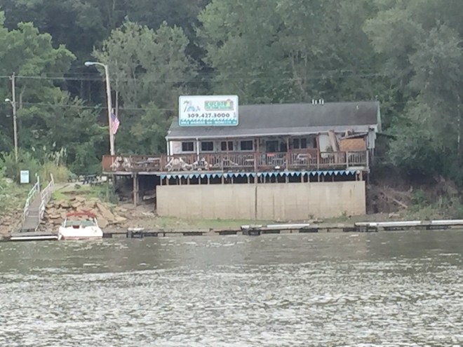 Kuchie's opened for the seven boats waiting to go through a lock. A first docking experience with significant current. Learned much!