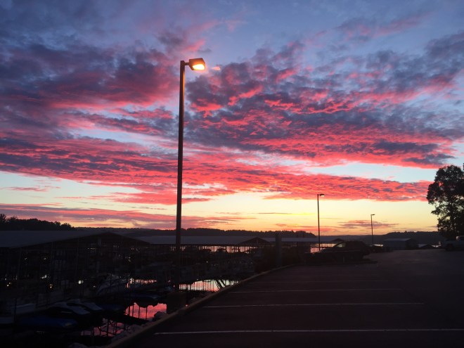 The Sun Rises as we leave Pickwick Lake for home.